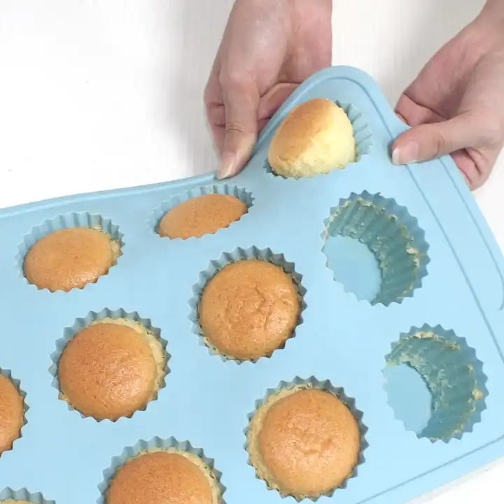 12 Caves Easy clean Odorless Oven Strong Cake Maker Silicone Muffin Pan Silicone Baking Mold Tray